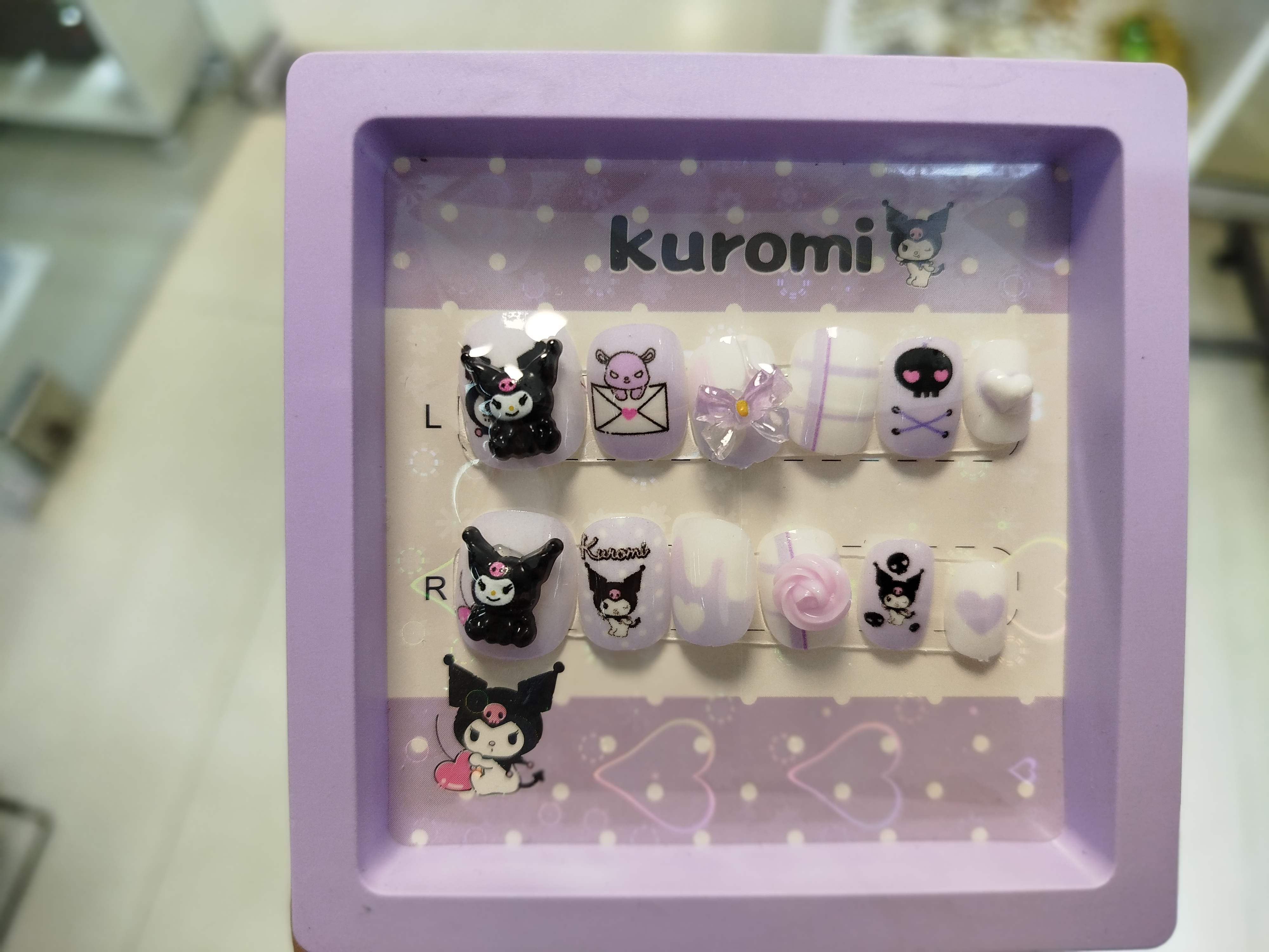 تصویر ناخن مصنوعی لاکچری بچه گونه 